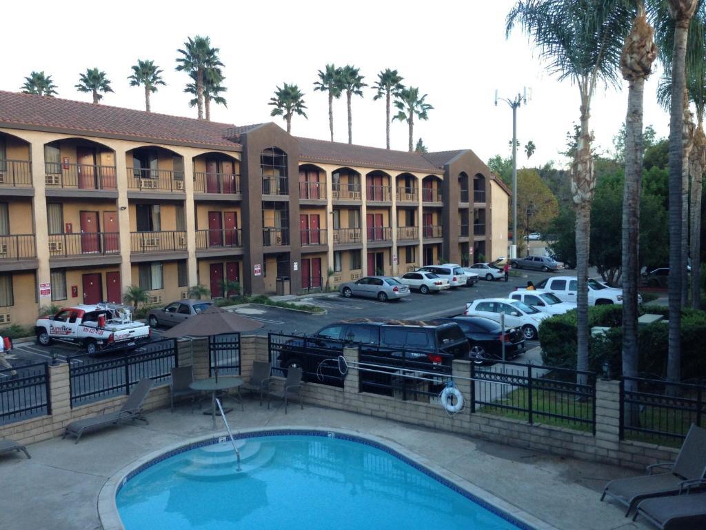 Five Star Inn West Covina Buitenkant foto