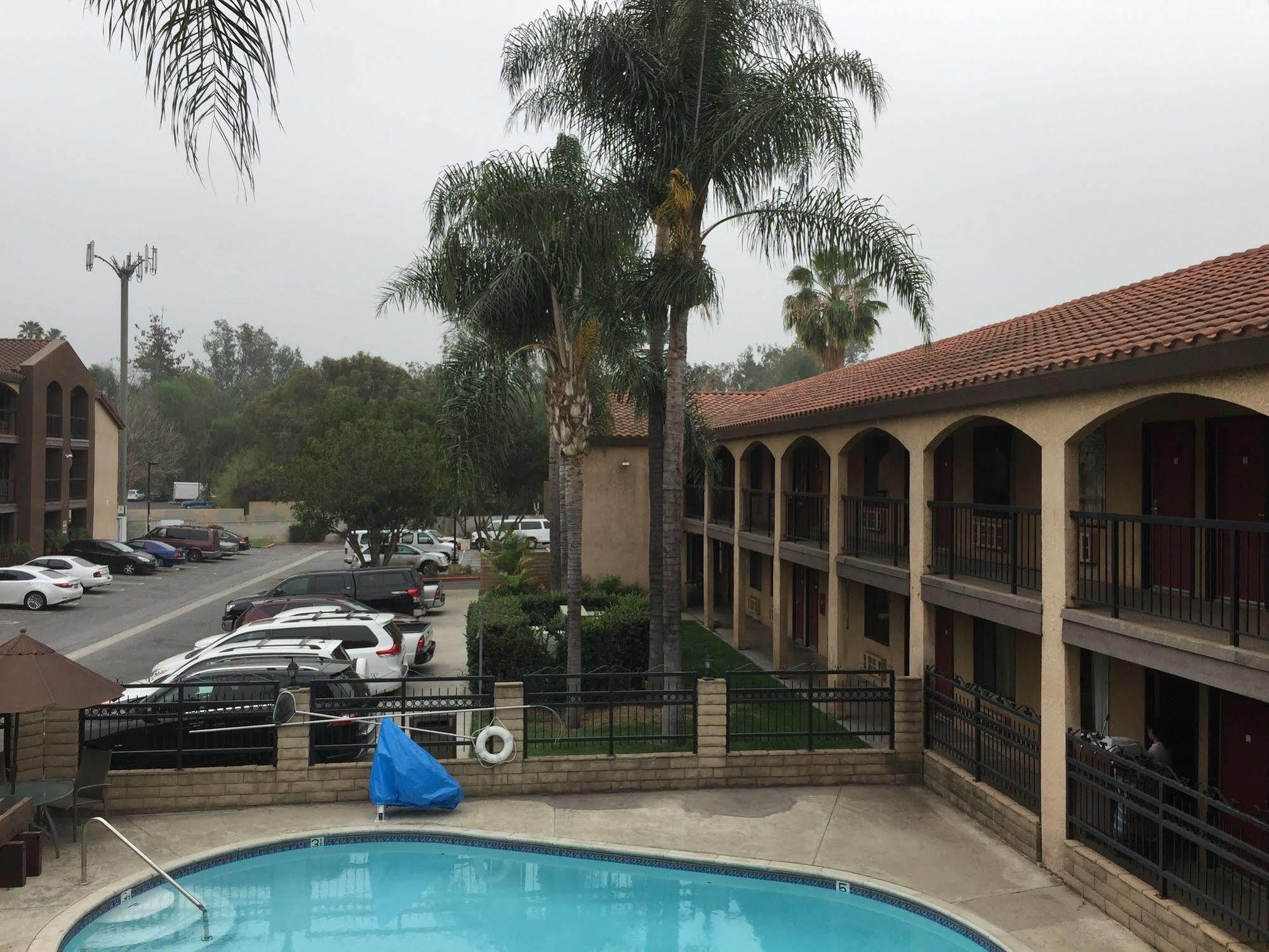Five Star Inn West Covina Buitenkant foto